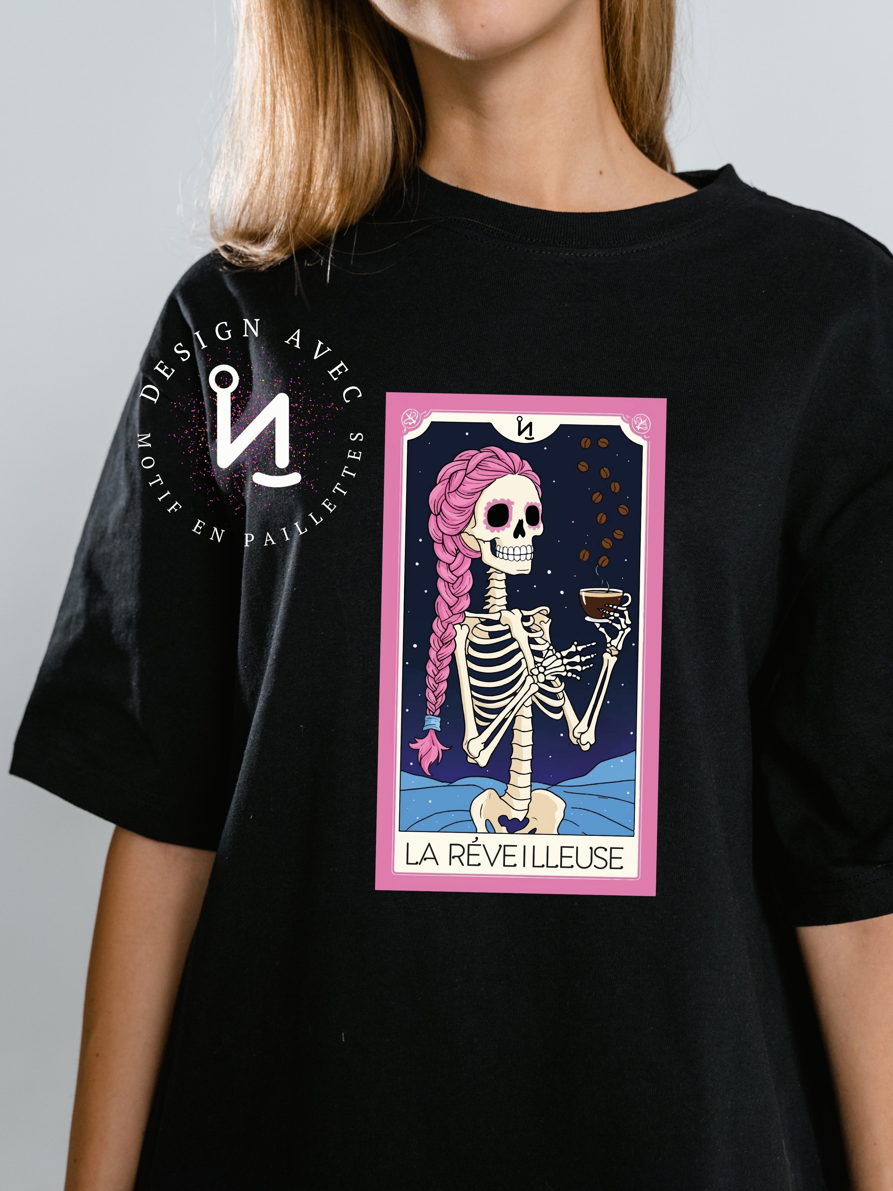LA RÉVEILLEUSE - T-Shirt noir (taille unisexe)