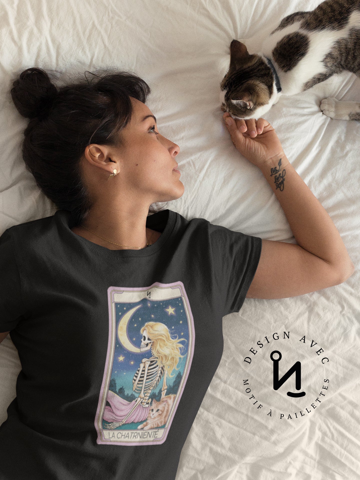 LA CHATRNIENTÉ - T-Shirt noir (taille unisexe)