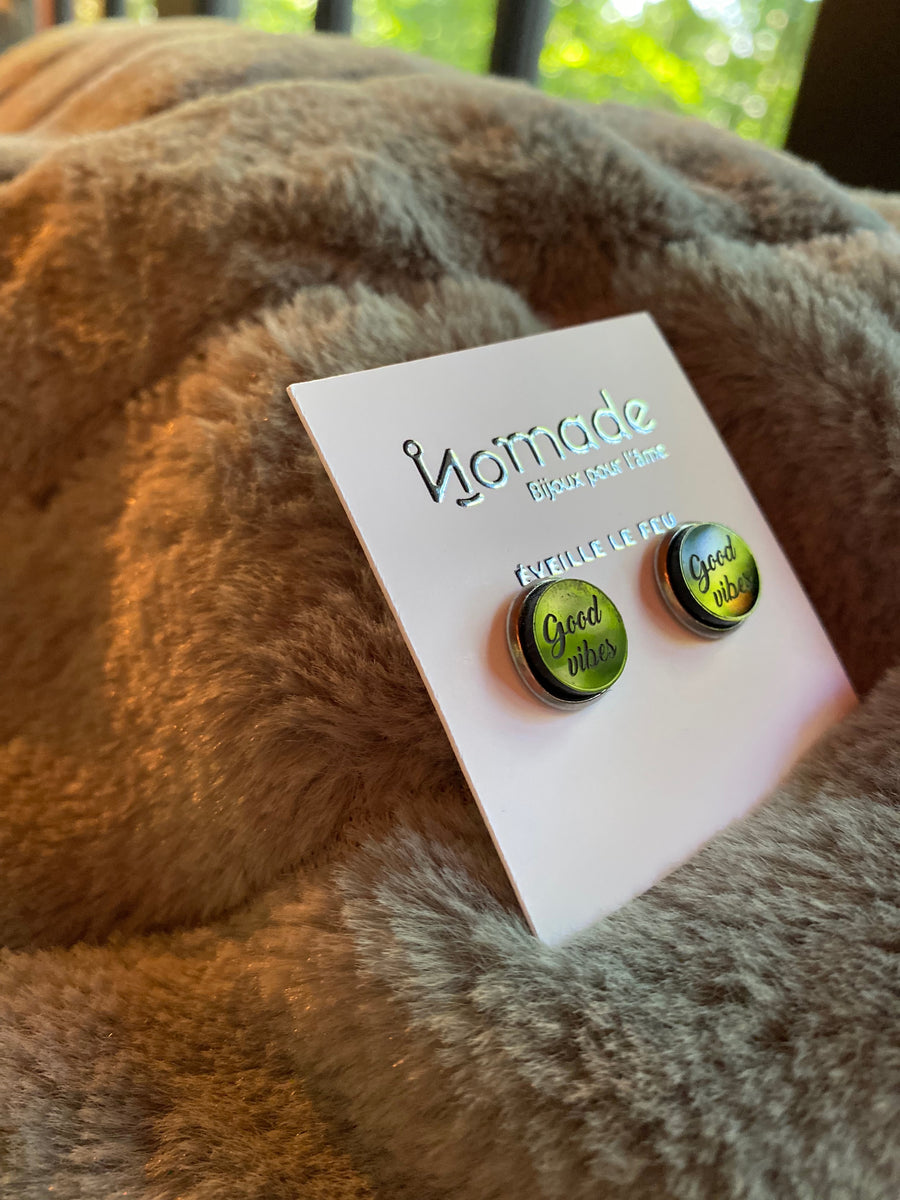 GOOD VIBES - Studs 10 mm