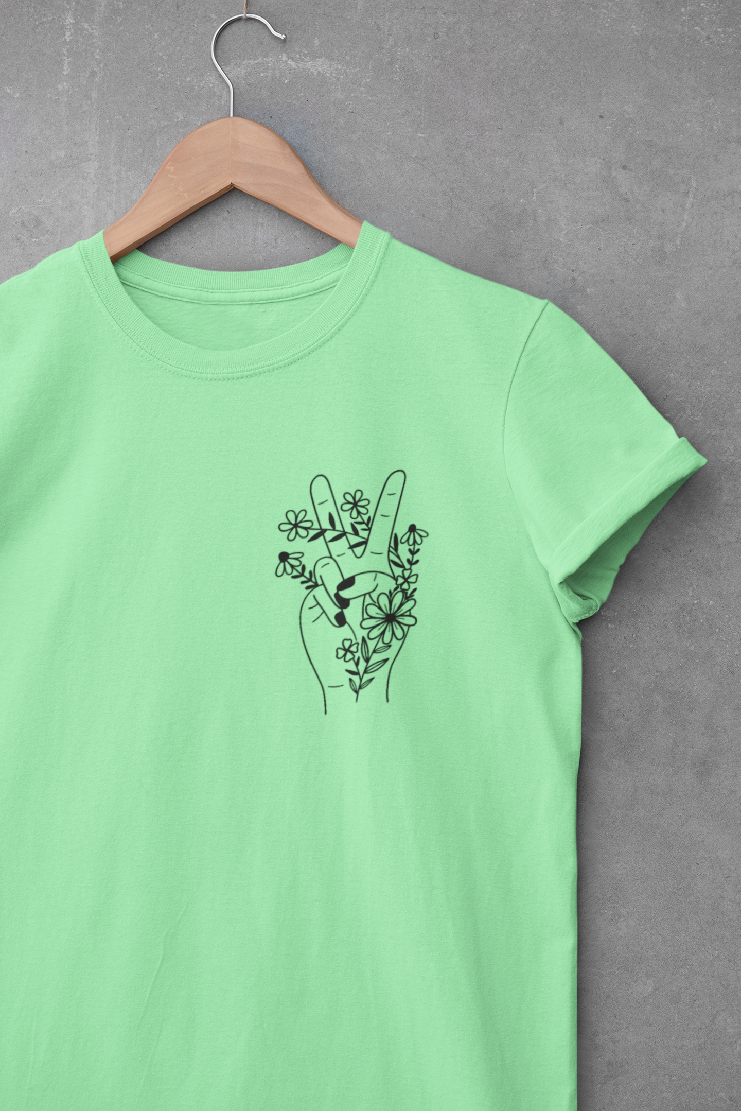 WEIRD GIRLS CLUB (design noir) - T-shirt précommande