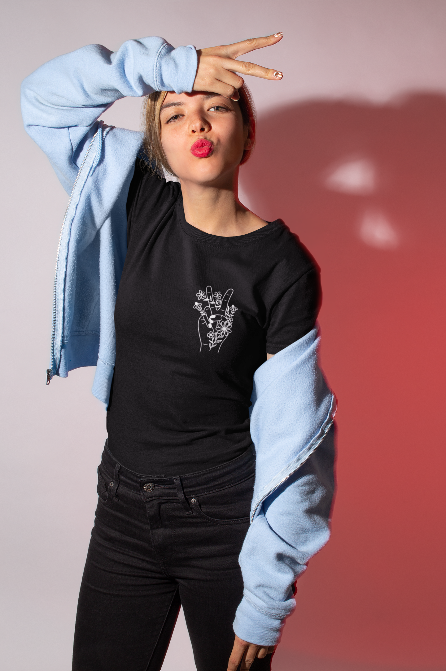 WEIRD GIRLS CLUB (design blanc) - T-shirt précommande